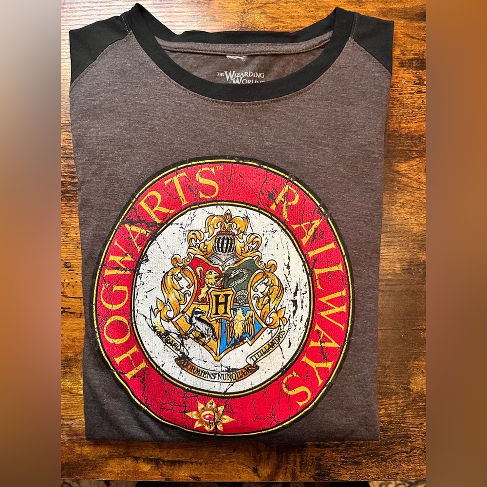 Hogwarts Railways T-shirt (Universal Studios)